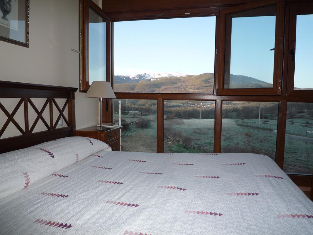 Apartamentos La Covatilla Neila de San Miguel Exteriér fotografie